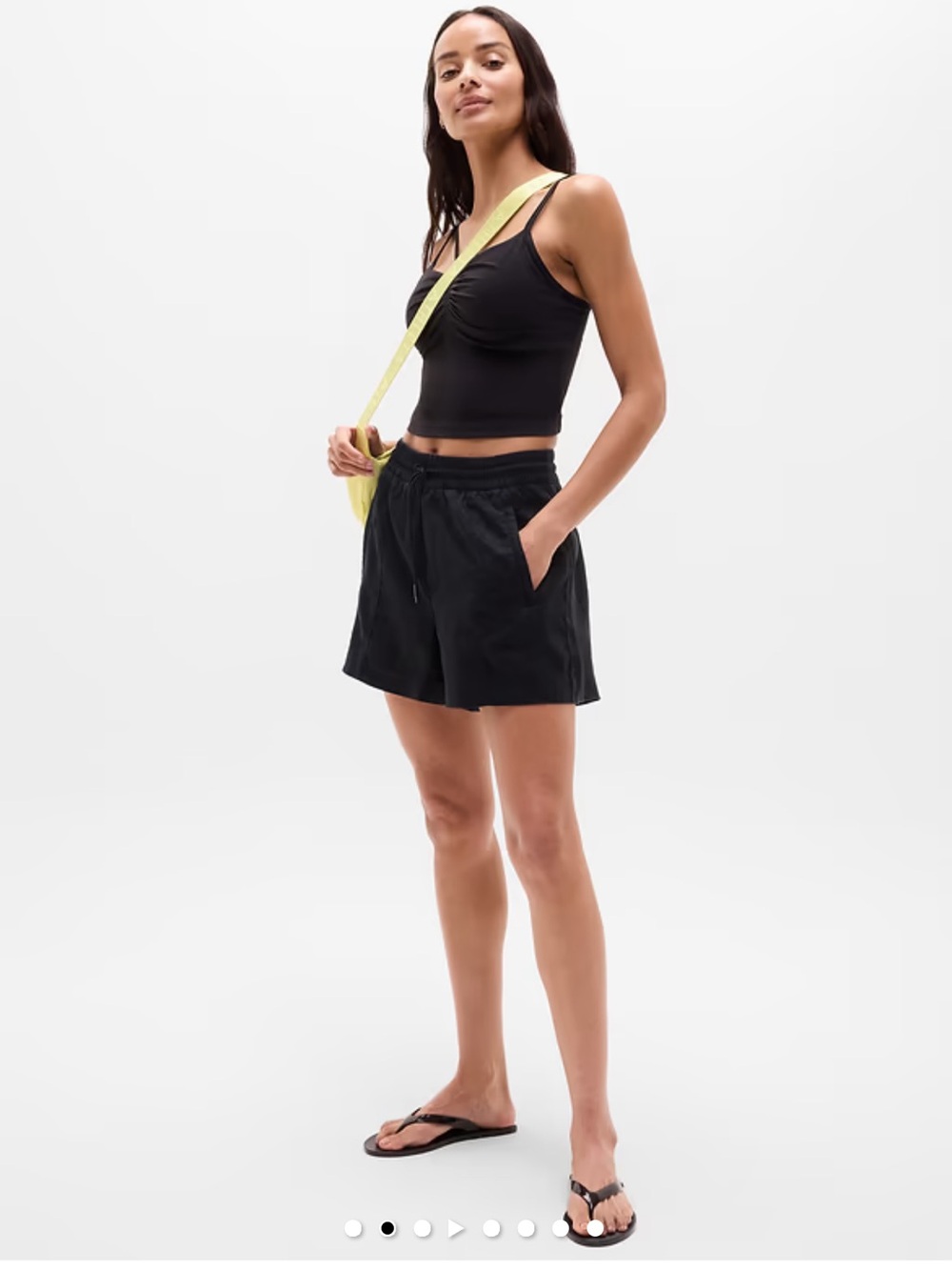 Athleta Retreat Linen Mid Rise 4” Shorts in eden